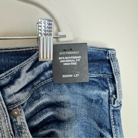 NWT SILVER Jeans 90's Universal Fit High Rise Crop Jean Size 24W - Picture 4 of 7